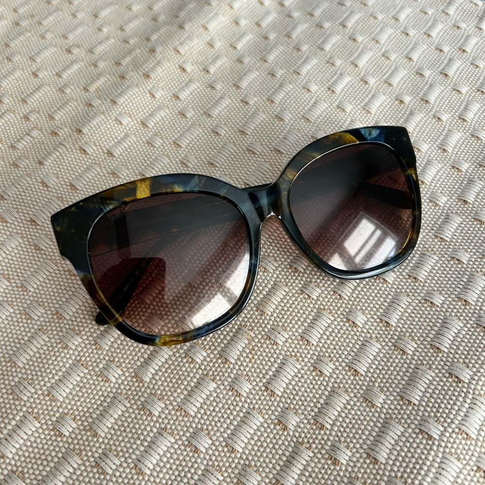 Diff Maya Glacial Tortoise Brown Gradient Sunglasses